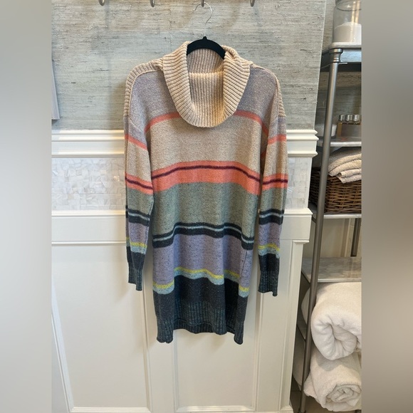 Medium Anthropologie daily practice keep it cool open back cowl sweater dress - Picture 4 of 14